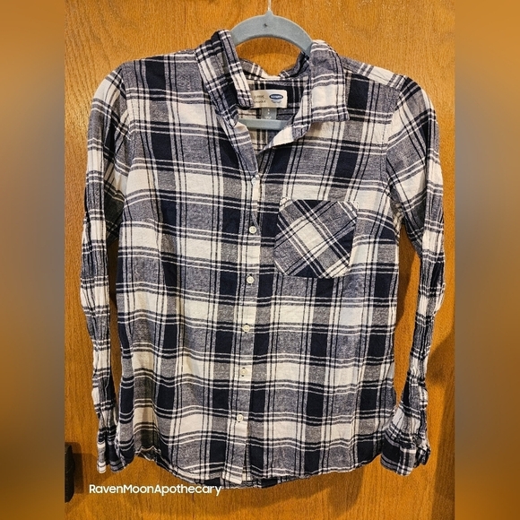 Old Navy Tops - Small Old Navy Flannel